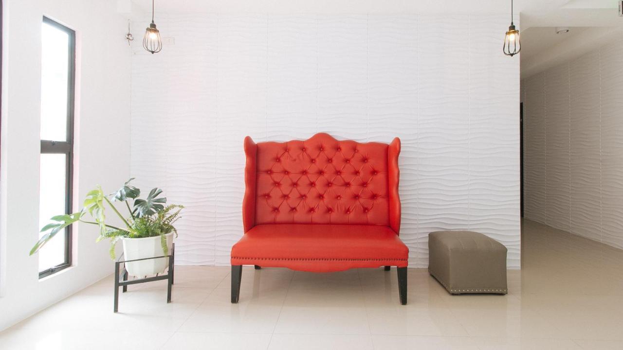 טאגיג Reddoorz Plus At Dbuilders Poblacion Bgc מראה חיצוני תמונה