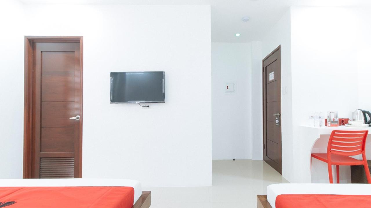 טאגיג Reddoorz Plus At Dbuilders Poblacion Bgc מראה חיצוני תמונה