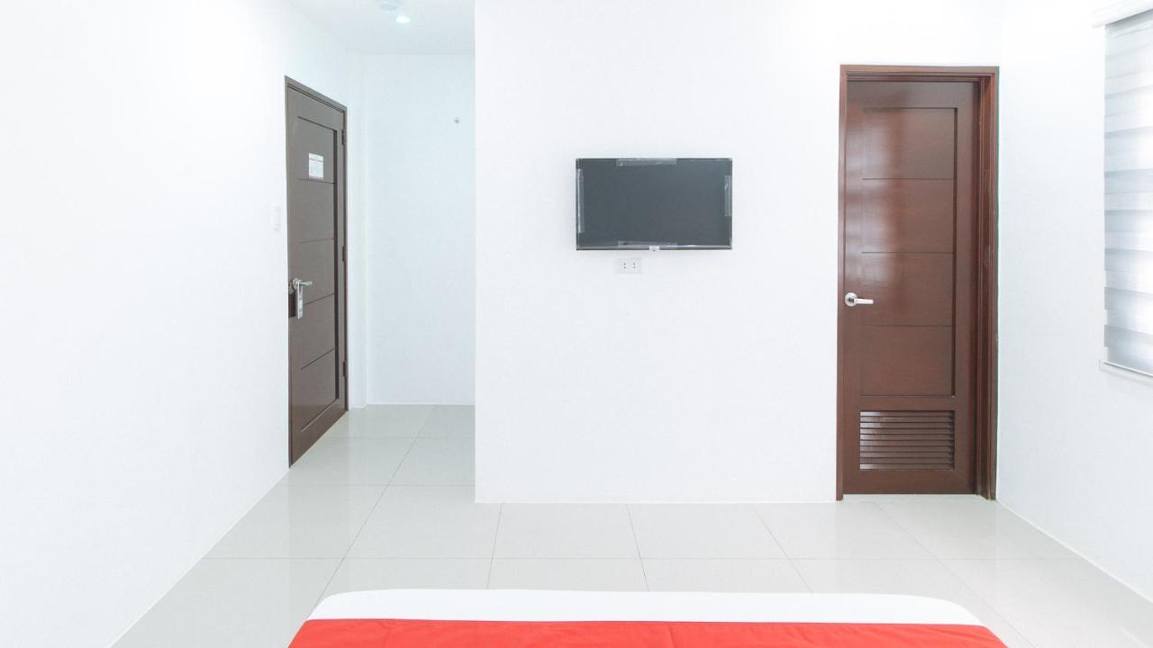 טאגיג Reddoorz Plus At Dbuilders Poblacion Bgc מראה חיצוני תמונה